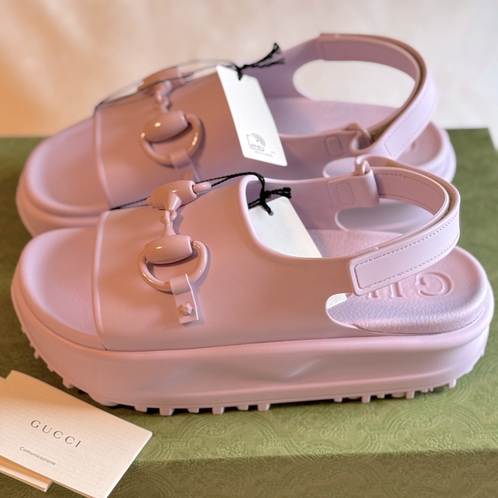 Gucci Horsebit Soft Rubber Talc Pink Slingback Sandals Sz 39 BNIB Made in Italy